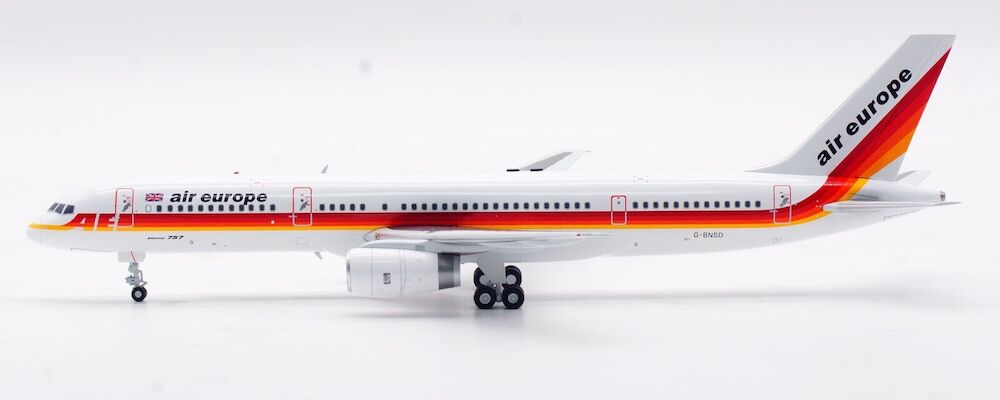 INFLIGHT 200 B757-236 AIR EUROPE REG: G-BNSD